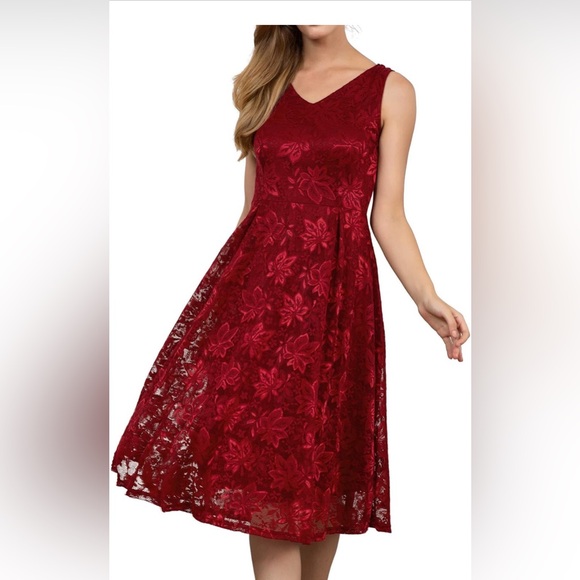 Elegant Red Floral Lace Dress - Picture 2 of 8